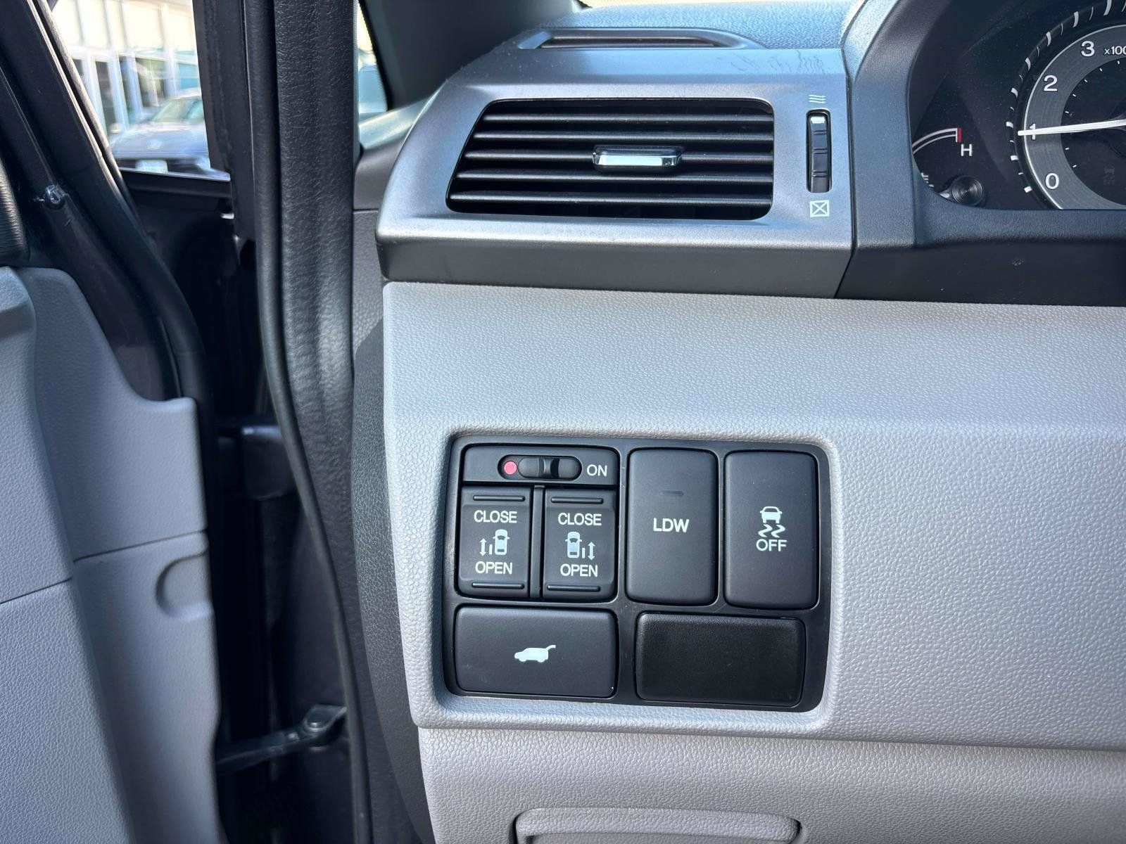 Used 2015 Honda Odyssey EX-L image 20