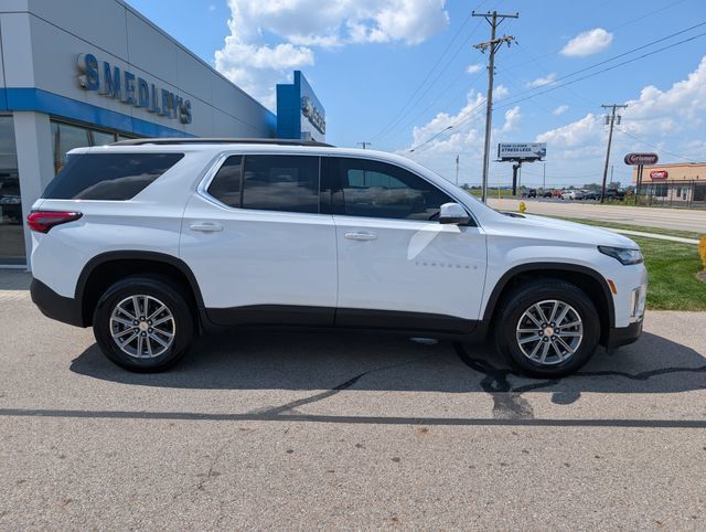 Used 2023 Chevrolet Traverse LT FWD image 2