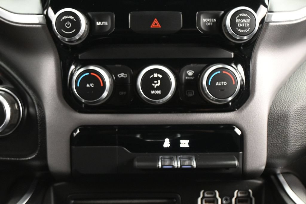 Used 2019 RAM 1500 Big Horn AWD/4WD image 19