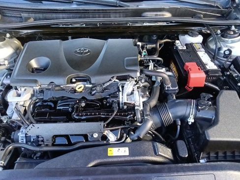 Used 2019 Toyota Camry L image 33