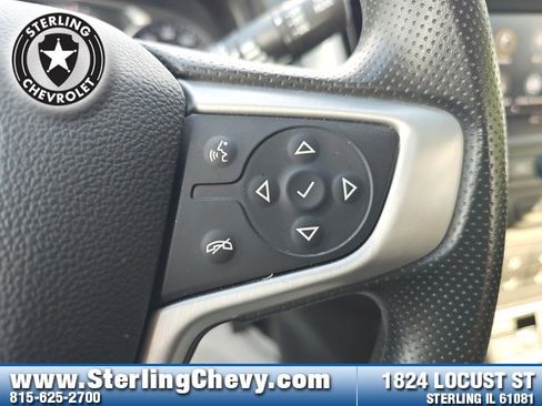 Used 2024 GMC Terrain SLE image 17