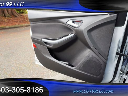 Used 2012 Ford Focus Titanium image 20