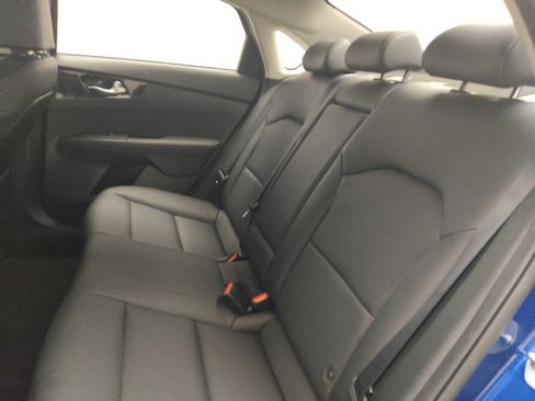 Used 2020 Kia Forte EX FWD image 18