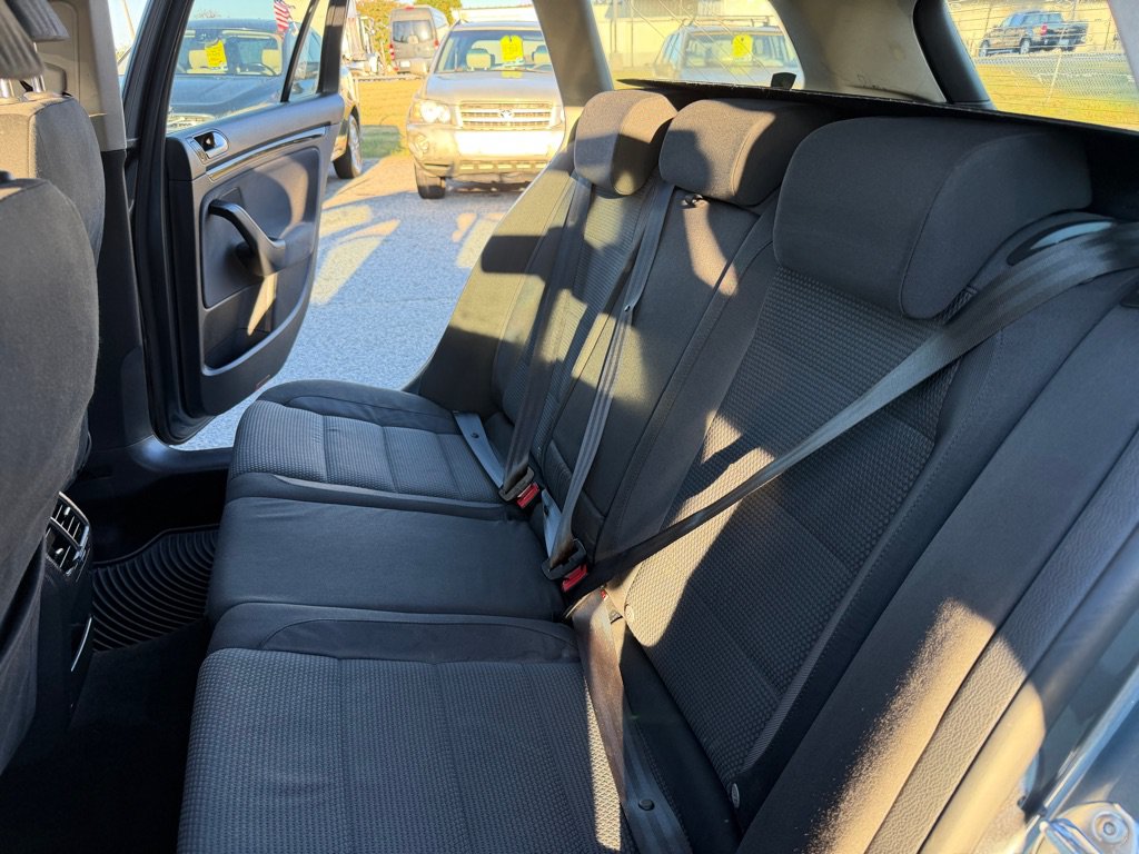 Used 2010 Volkswagen Jetta S FWD image 25