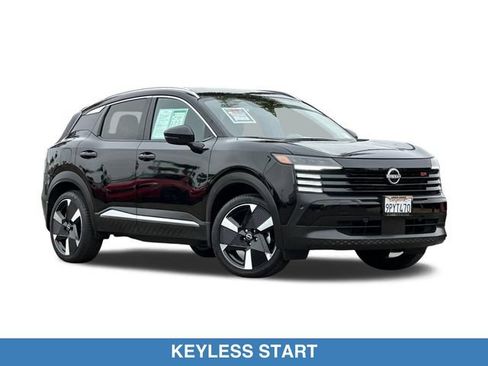 Used 2025 Nissan Kicks SR AWD/4WD image 4