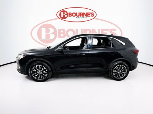 Used 2023 Ford Escape Active w/ Tech Pack #1 AWD/4WD image 7