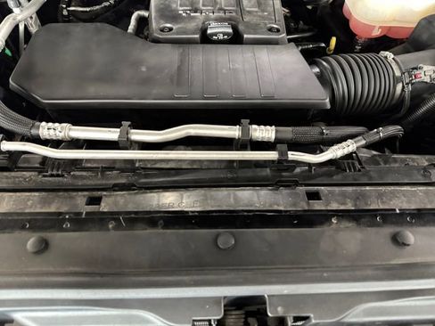 Used 2022 Chevrolet Silverado 1500 LT image 6