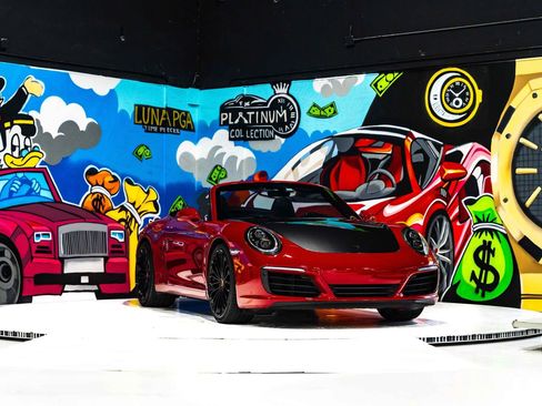 Used 2018 Porsche 911 Carrera image 2