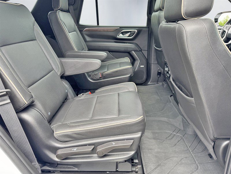 Used 2023 Chevrolet Tahoe Premier w/ Premium Package 2 AWD/4WD image 31