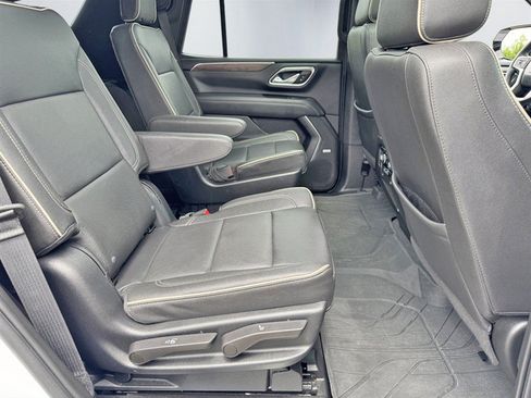 Used 2023 Chevrolet Tahoe Premier w/ Premium Package 2 AWD/4WD image 31