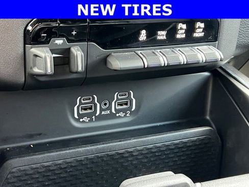 Used 2022 RAM 2500 Laramie AWD/4WD image 32