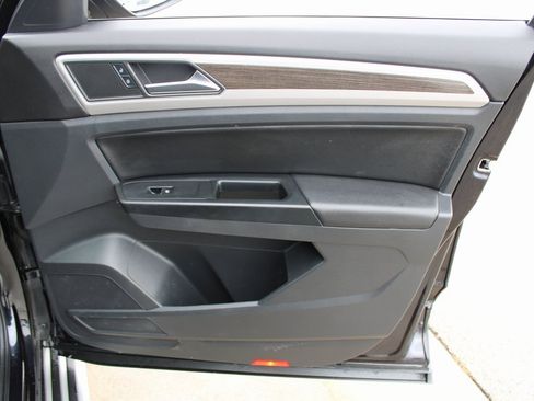 Used 2019 Volkswagen Atlas SEL image 28