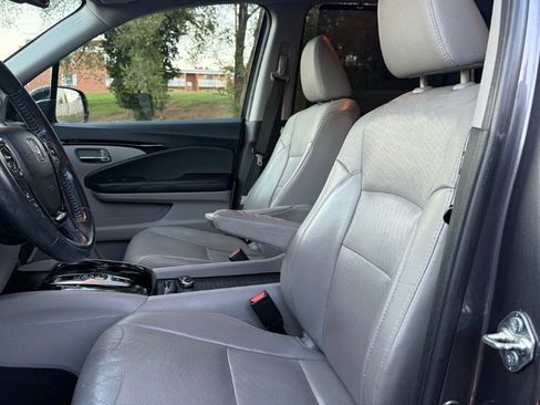 Used 2017 Honda Pilot Elite image 19