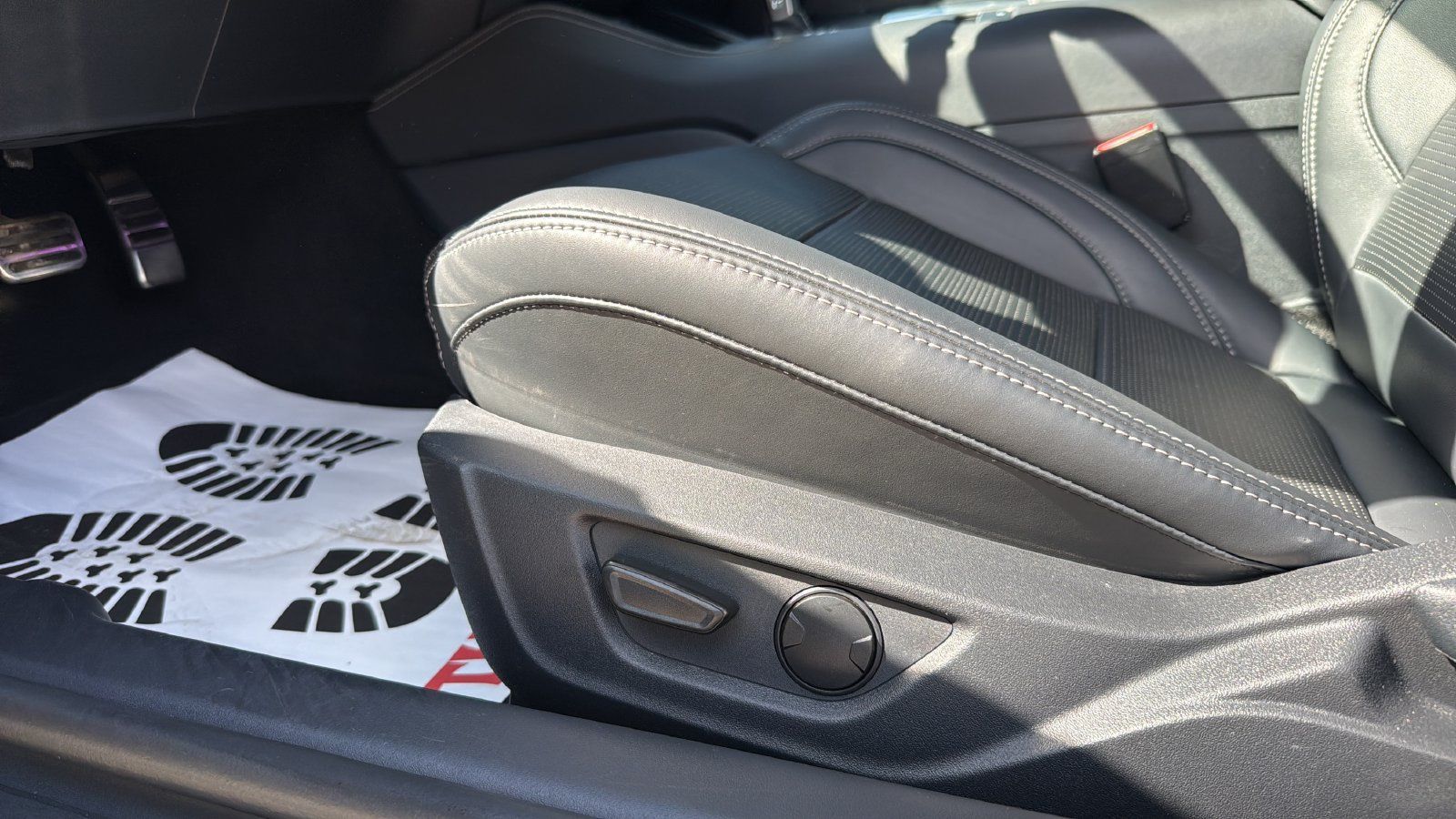 Used 2025 Ford Mustang GT Premium RWD image 10