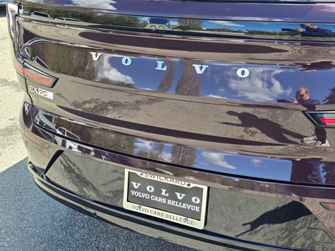 Certified 2025 Volvo EX90 Plus AWD/4WD image 14