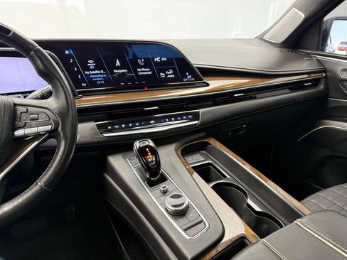 Used 2023 Cadillac Escalade Sport Platinum w/ Heavy-Duty Trailer Package AWD/4WD image 49