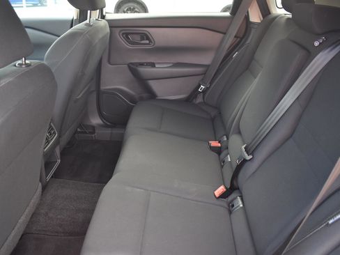 Used 2024 Nissan Rogue S image 42