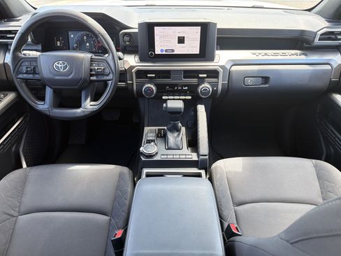 Certified 2024 Toyota Tacoma SR5 AWD/4WD image 4