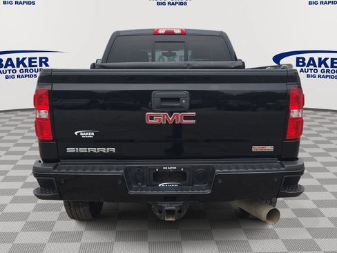 Used 2017 GMC Sierra 2500 SLT w/ All-Terrain HD Package AWD/4WD image 4