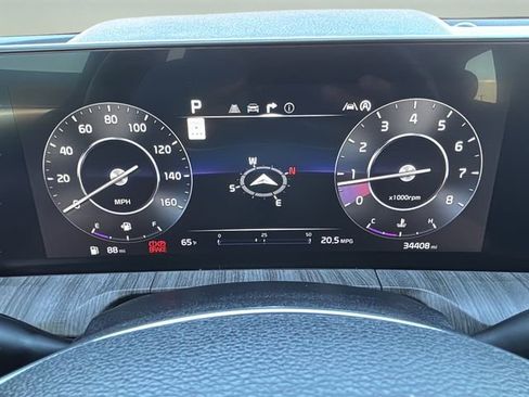 Used 2024 Kia Telluride SX Prestige w/ Towing Package image 20