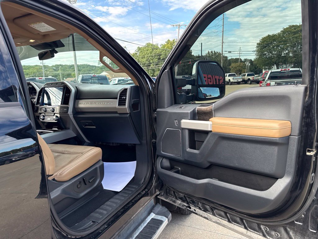 Used 2022 Ford F350 Lariat w/ Chrome Package AWD/4WD image 40