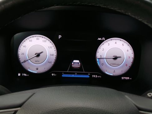 Used 2022 Hyundai Santa Fe Limited FWD image 9