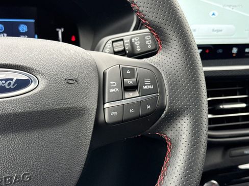 Used 2025 Ford Escape ST-Line w/ Equipment Group 301A image 15