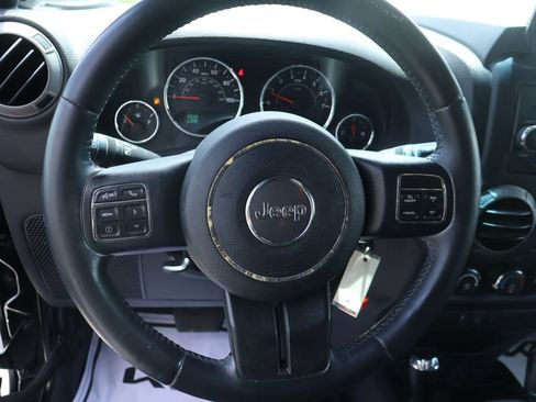 Used 2015 Jeep Wrangler Unlimited Sport w/ Quick Order Package 24S AWD/4WD image 25