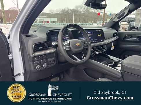 New 2026 Chevrolet Suburban Premier AWD/4WD image 8