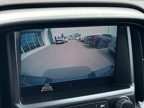 Used 2022 Chevrolet Colorado LT w/ Fleet Safety Package RWD image 16