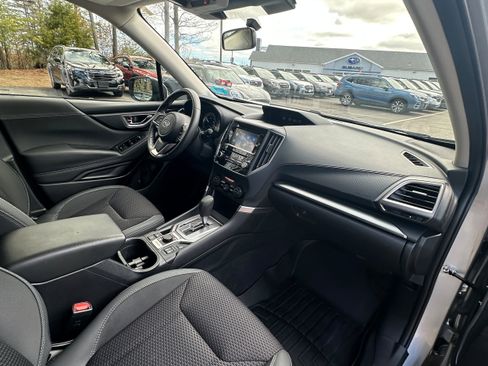 Used 2023 Subaru Forester Premium image 13