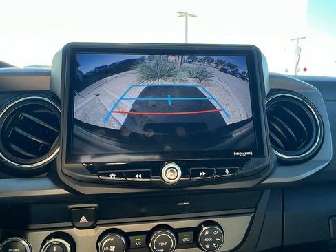 Used 2020 Toyota Tacoma TRD Off-Road image 21