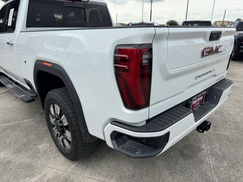 Used 2025 GMC Sierra 2500 Denali AWD/4WD image 8