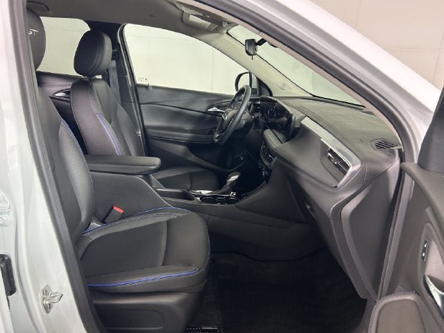 Used 2025 Buick Encore GX Sport Touring w/ Comfort Package FWD image 27