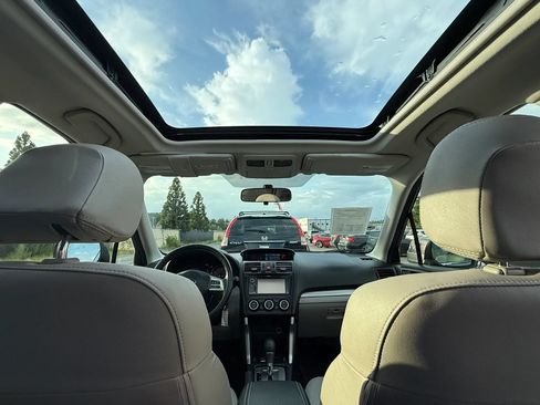 Used 2014 Subaru Forester 2.5i Limited AWD/4WD image 23