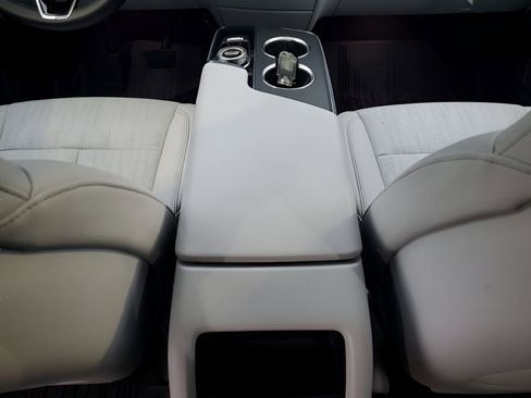 Certified 2024 Cadillac Lyriq Luxury image 22