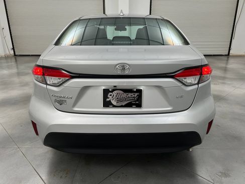 Used 2024 Toyota Corolla LE FWD image 8