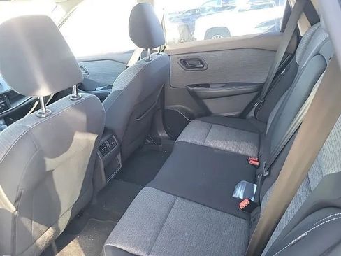 Used 2021 Nissan Rogue S image 5