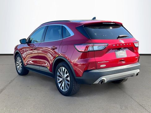 Used 2020 Ford Escape Titanium image 5