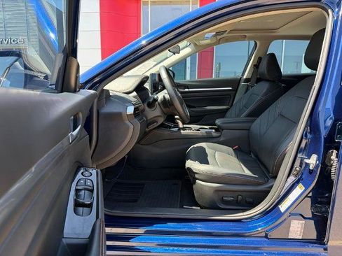 Certified 2024 Nissan Altima 2.0 SR FWD image 15