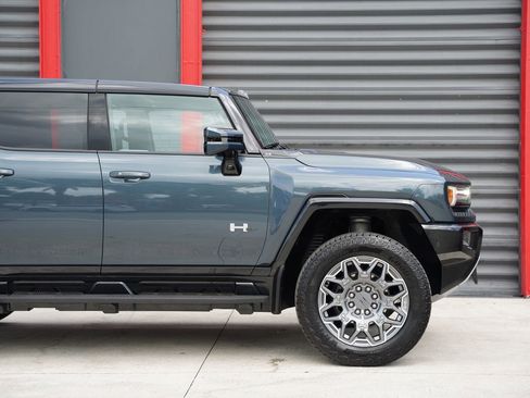 Used 2025 GMC Hummer EV 3X AWD/4WD image 2