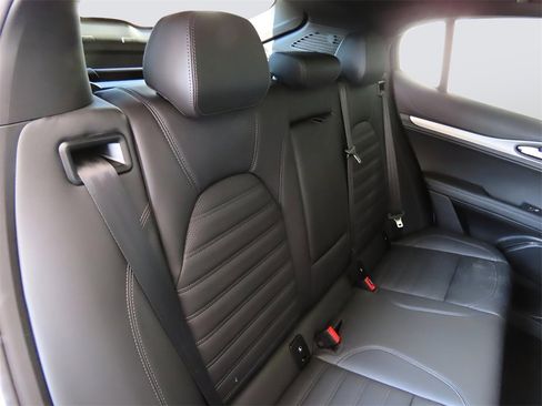 New 2025 Alfa Romeo Stelvio Sprint image 14