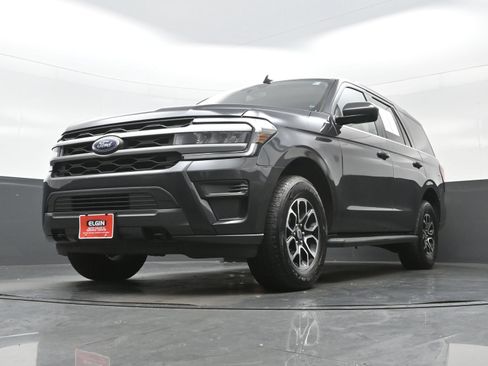Used 2022 Ford Expedition XLT AWD/4WD image 28
