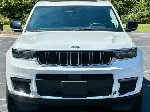 Used 2023 Jeep Grand Cherokee L Limited w/ Luxury Tech Group II AWD/4WD image 12