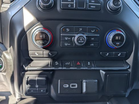 Used 2021 Chevrolet Silverado 1500 LT Trail Boss w/ Bed Protection Package AWD/4WD image 24