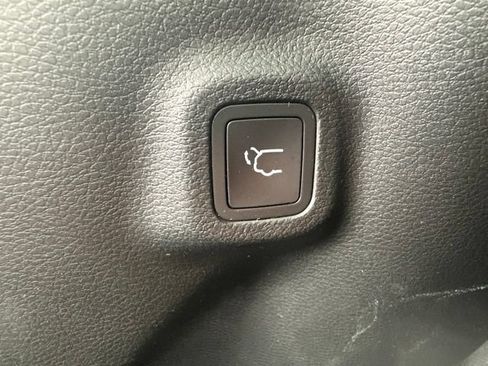 Used 2022 Jeep Compass Latitude w/ Convenience Group AWD/4WD image 17
