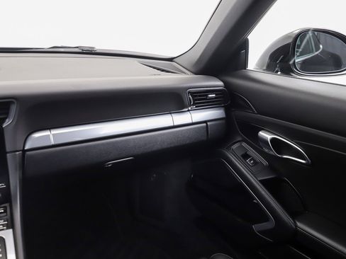 Used 2018 Porsche 911 Carrera RWD image 19