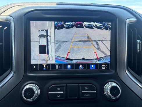 Used 2022 GMC Sierra 2500 Denali w/ Denali Ultimate Package AWD/4WD image 18