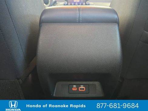 Used 2024 Nissan Altima 2.5 SV FWD image 29