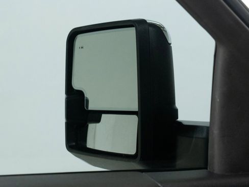 Used 2022 Chevrolet Silverado 2500 High Country w/ Technology Package image 15